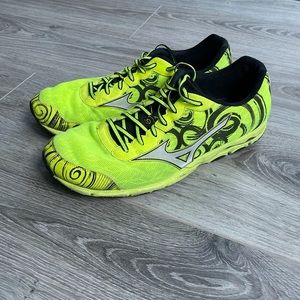 Men’s Mizuno Shoes